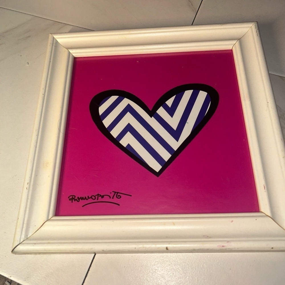 Vintage Wall Art Retro Heart Pattern Chevron Print Pink White Wooden Frame - Picture 3 of 6